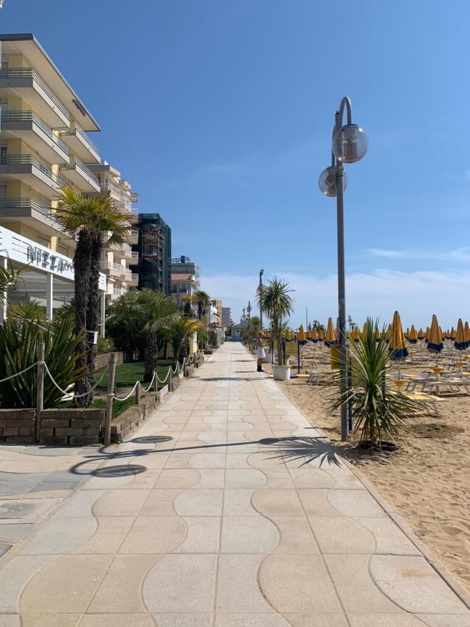 Jesolo Design Apartments - New 2025 - Central Near The Beach Kültér fotó